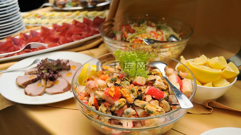 全麦饼干与燕麦饼干：营养与口感的双重考量