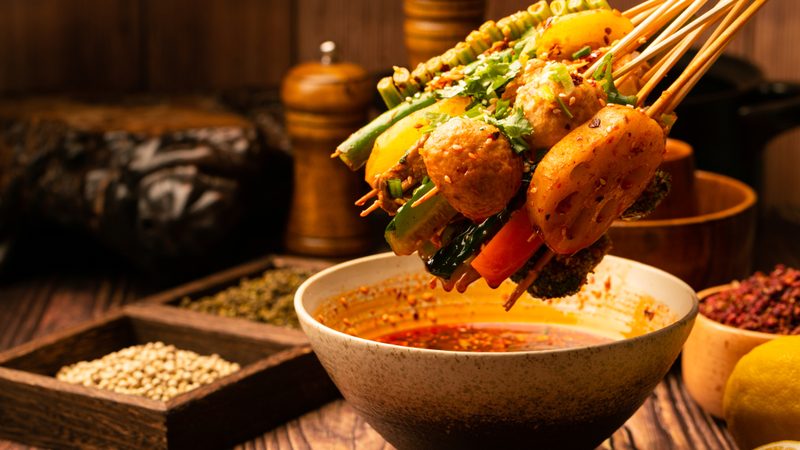 餐饮加盟与自营：两种经营模式的深度解析